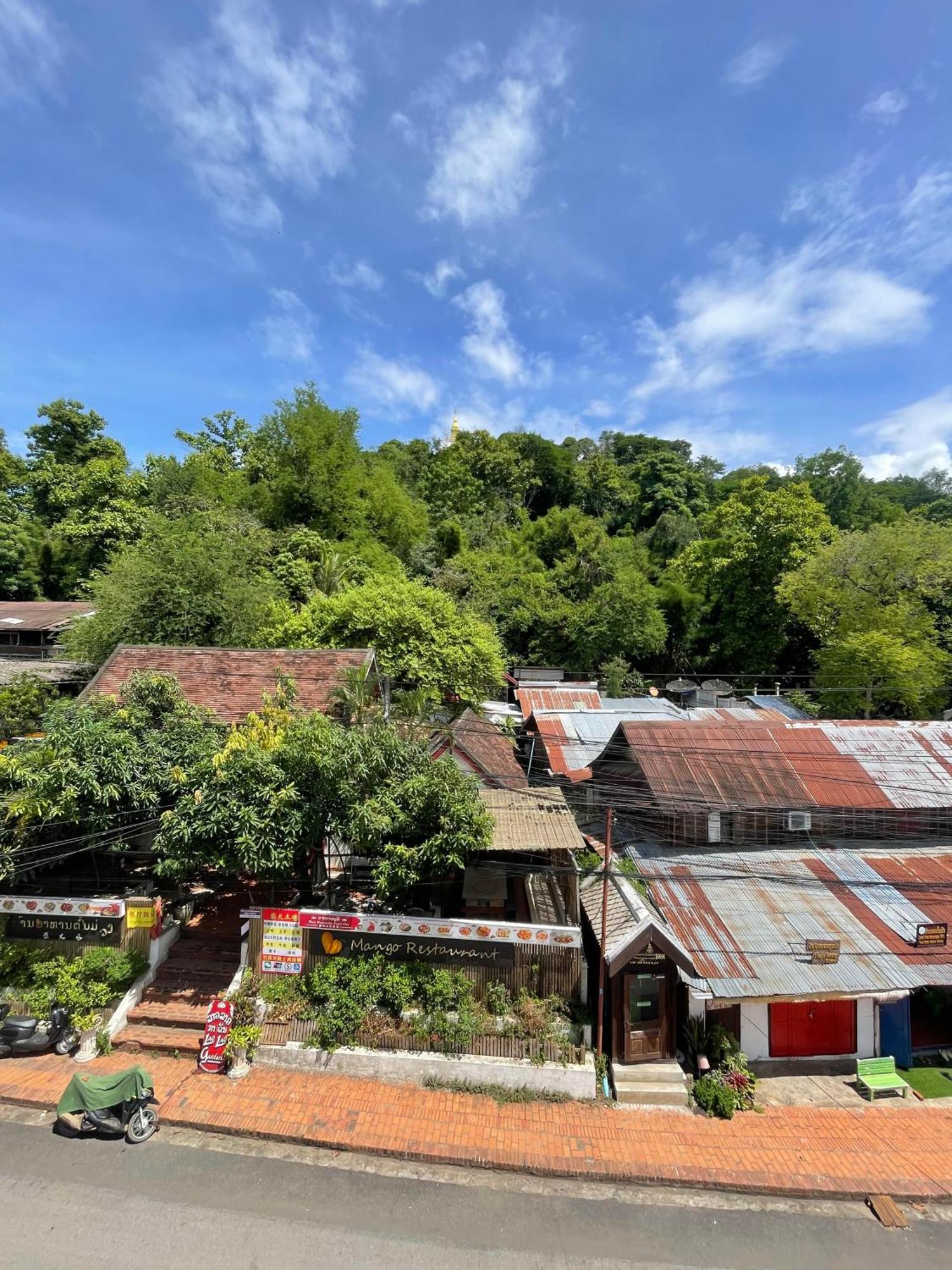 Villa Merry Lao Ban Aphay Луангпхабанг Экстерьер фото